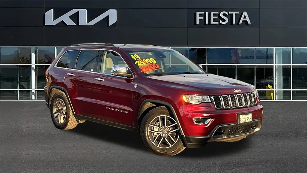 Red 2019 Jeep Grand Cherokee Limited for sale in Indio, CA