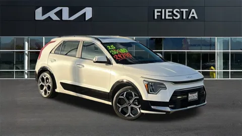 White 2025 Kia Niro Plug-In Hybrid SX for sale in Indio, CA