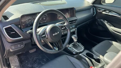 More photos of 2025 Kia Seltos EX at Fiesta Kia, CA