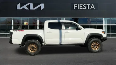 More photos of 2018 Toyota Tacoma TRD Off-Road at Fiesta Kia, CA