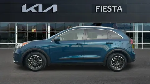 More photos of 2018 Kia Niro LX at Fiesta Kia, CA