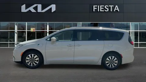 More photos of 2021 Chrysler Pacifica Hybrid Touring L at Fiesta Kia, CA
