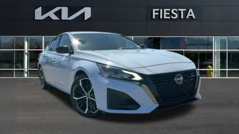 White 2023 Nissan Altima 2.5 SR for sale in Indio, CA