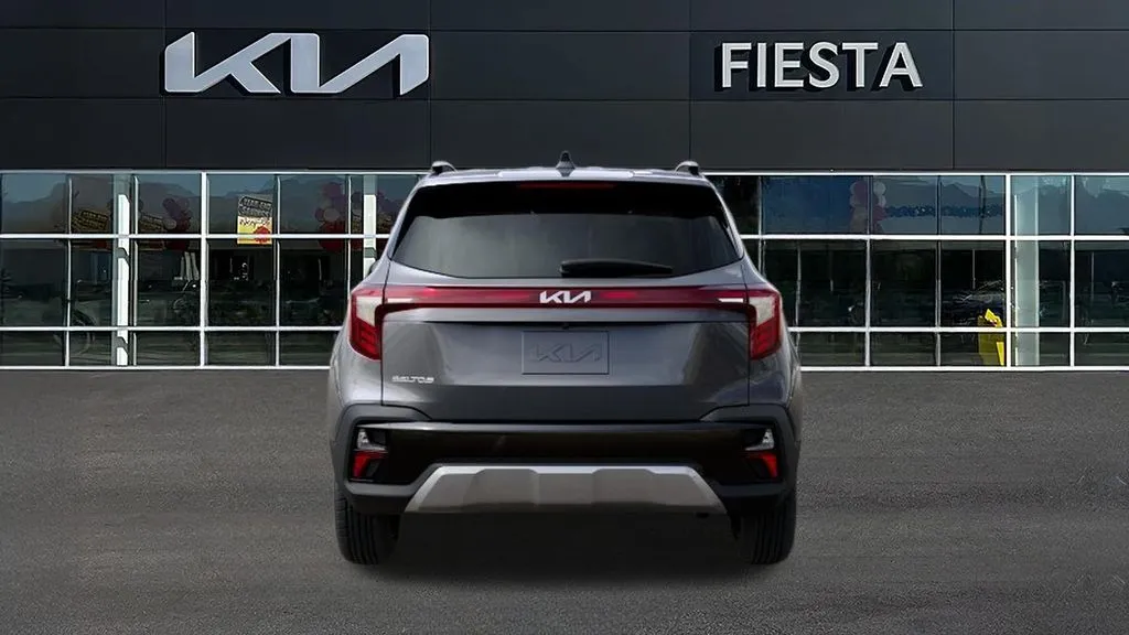 Kia Seltos photo 5