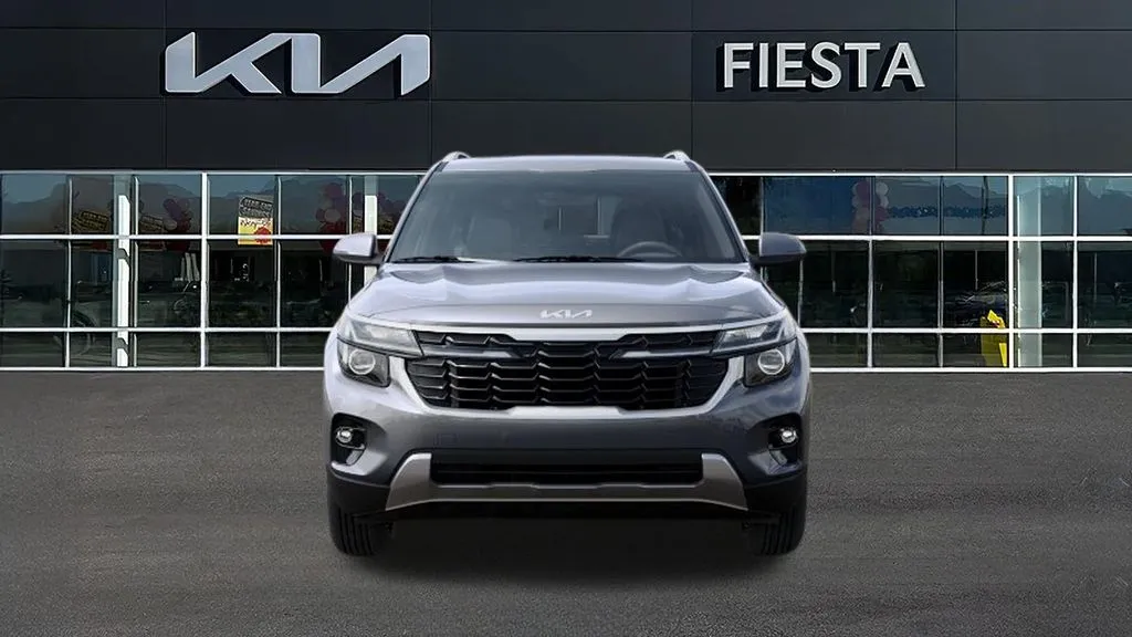 Kia Seltos photo 2