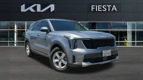 Silver 2025 Kia Sorento LX for sale in Indio, CA
