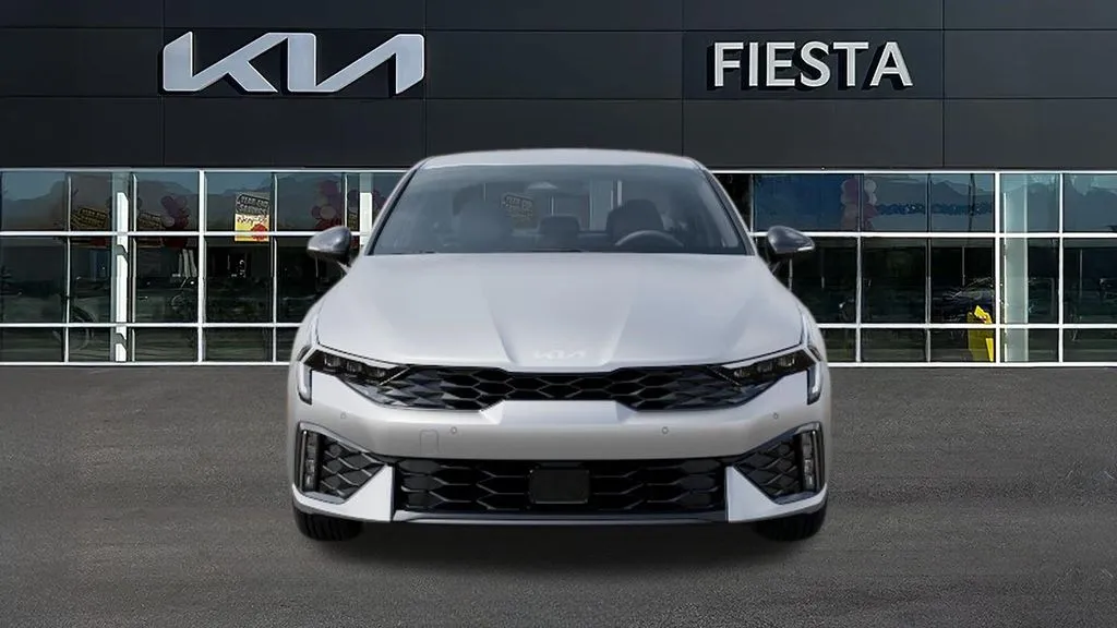 Kia K5 photo 2