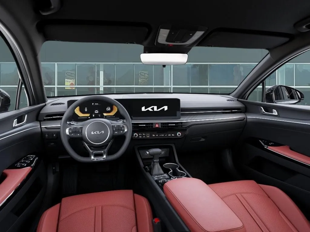 Kia K5 photo 16