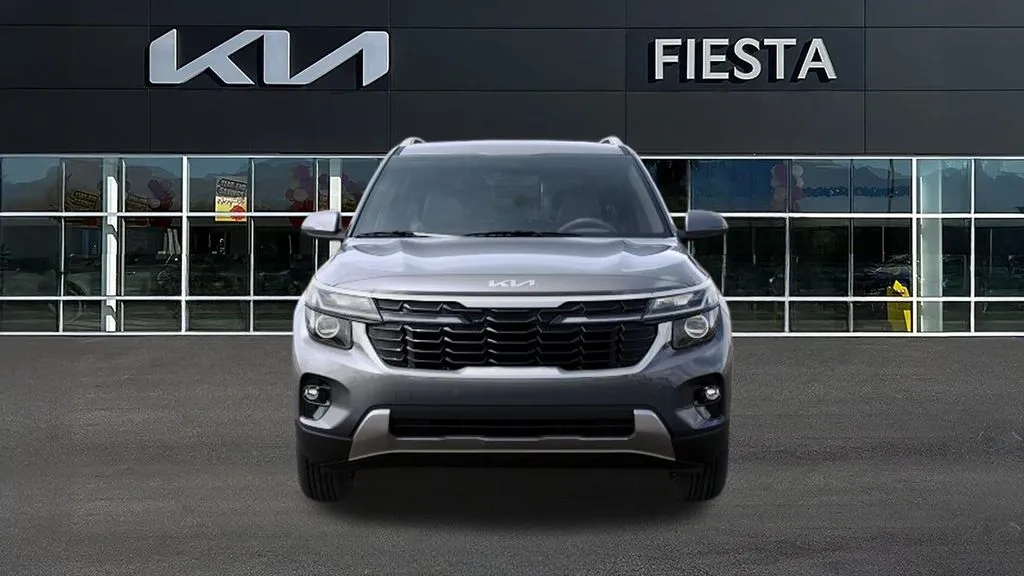 Kia Seltos photo 2