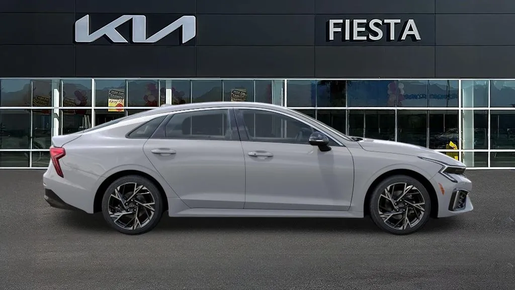 Kia K5 photo 8