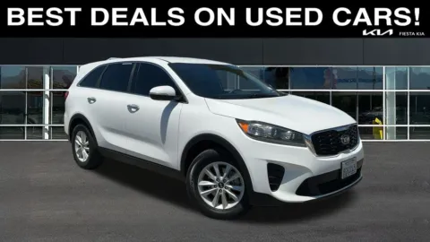White 2019 Kia Sorento LX for sale in Indio, CA
