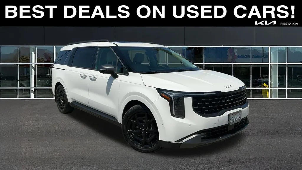 White 2025 Kia Carnival SX Prestige for sale in Indio, CA