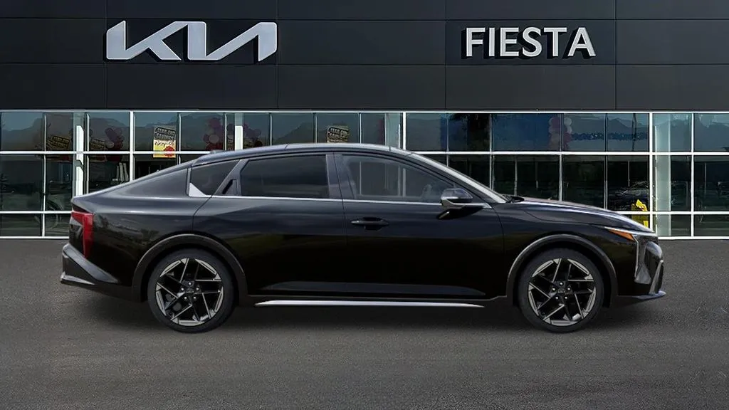 Kia K4 photo 8