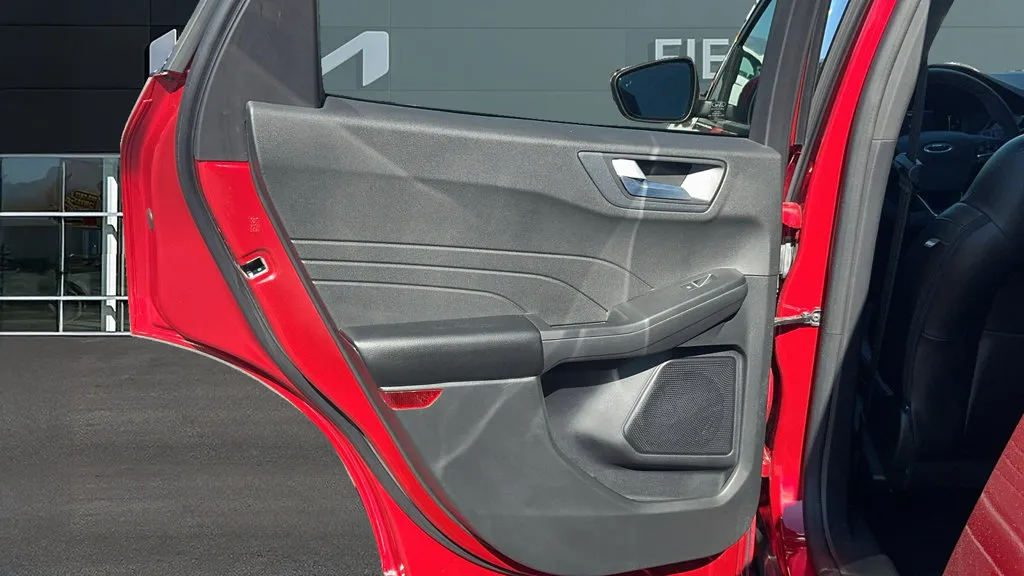 Ford Escape photo 16