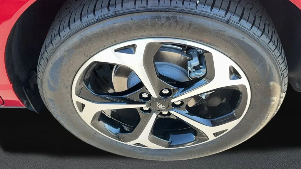 Ford Escape photo 11