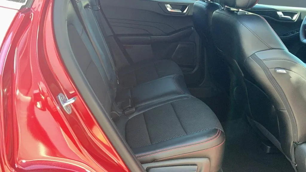 Ford Escape photo 18