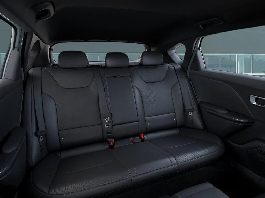 Kia K4 photo 18