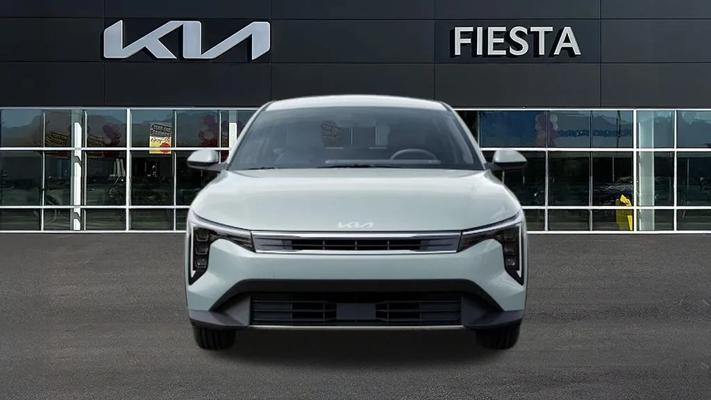 Kia K4 photo 2