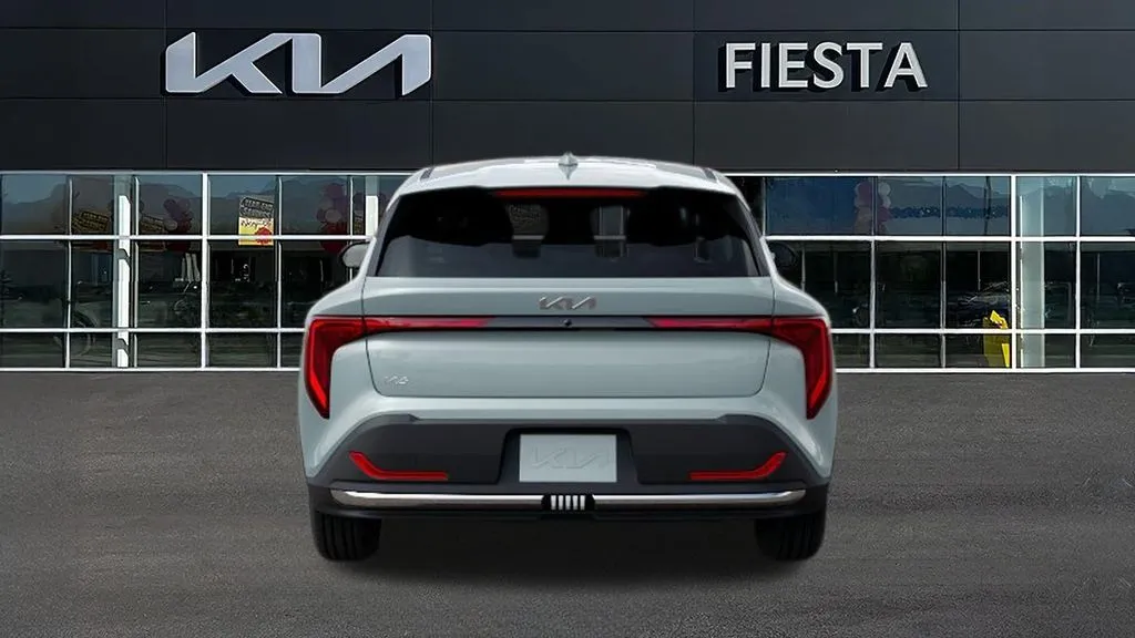Kia K4 photo 5