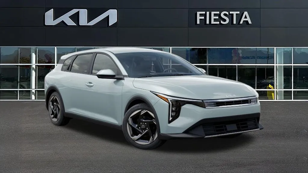 Kia K4 photo 9