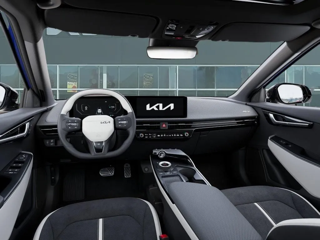 Kia EV6 photo 16