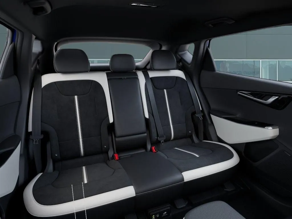 Kia EV6 photo 18
