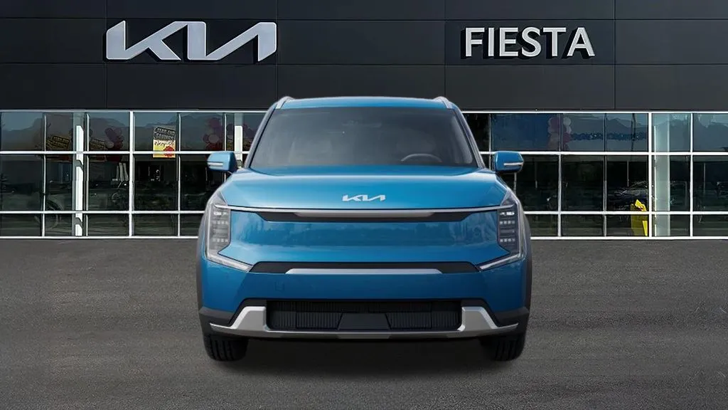 Kia EV9 photo 2