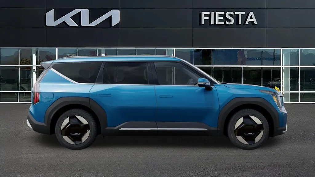 Kia EV9 photo 8