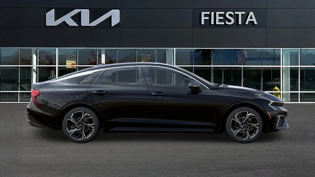 Kia K5 photo 8