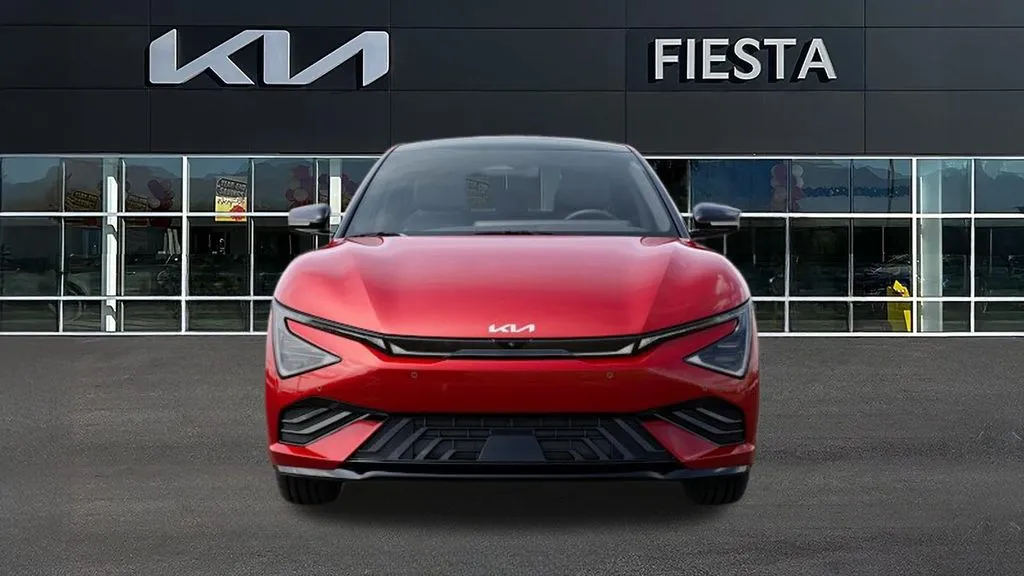 Kia EV6 photo 2
