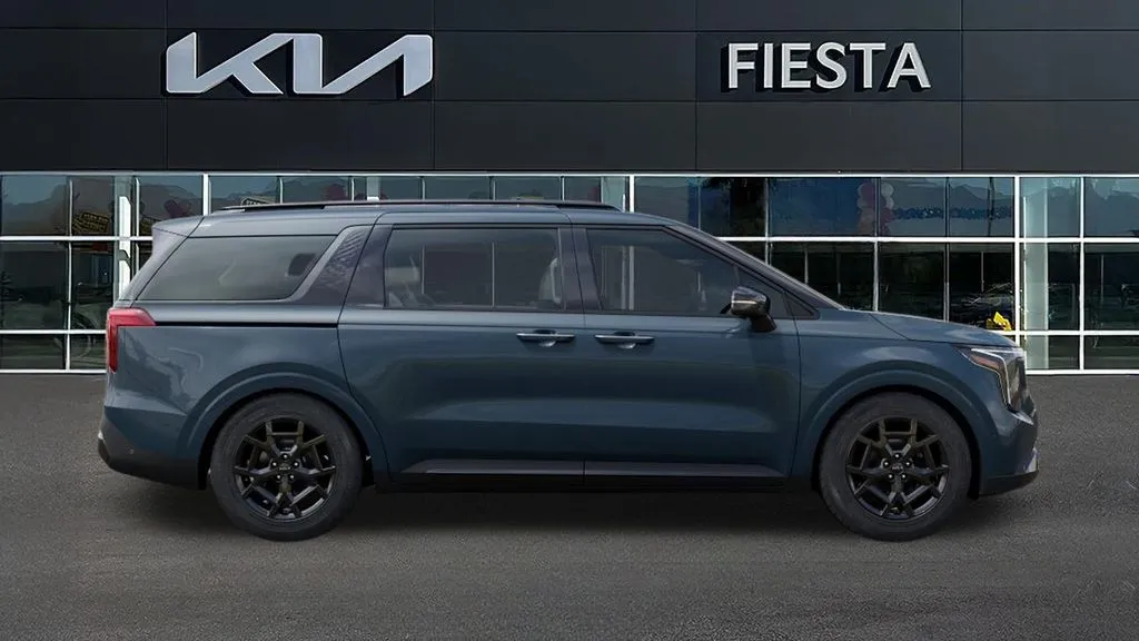 Kia Carnival photo 8
