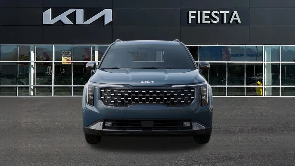 Kia Carnival photo 2