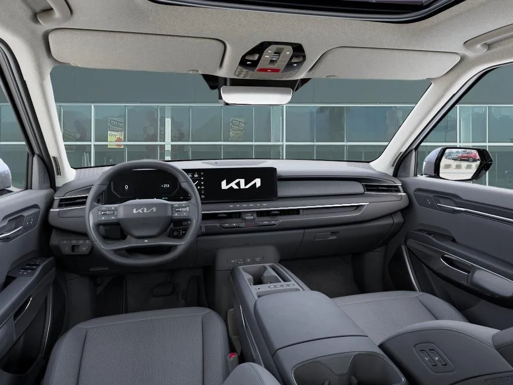 Kia EV9 photo 16