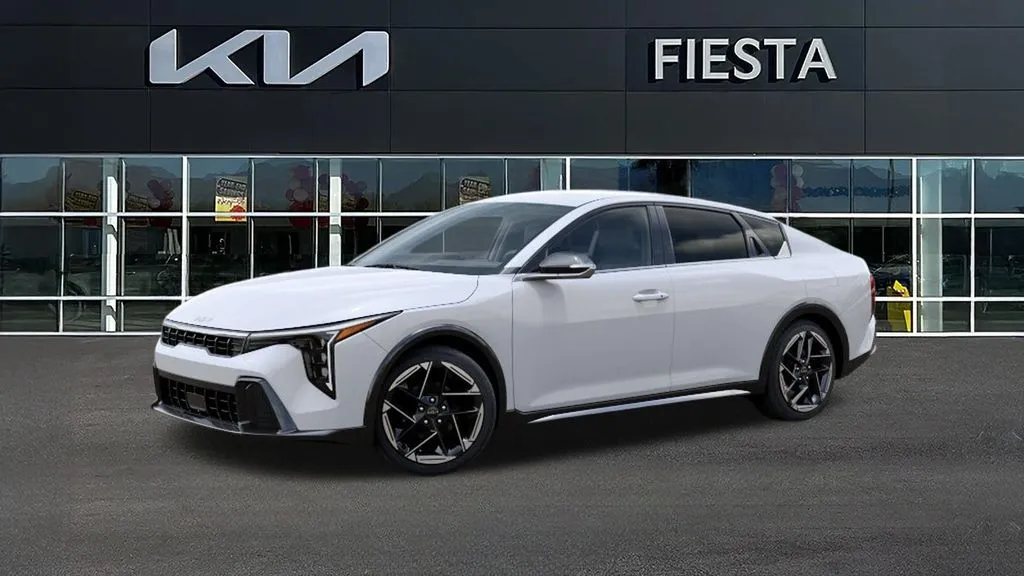 Kia K4 photo 3