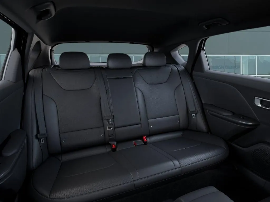 Kia K4 photo 18