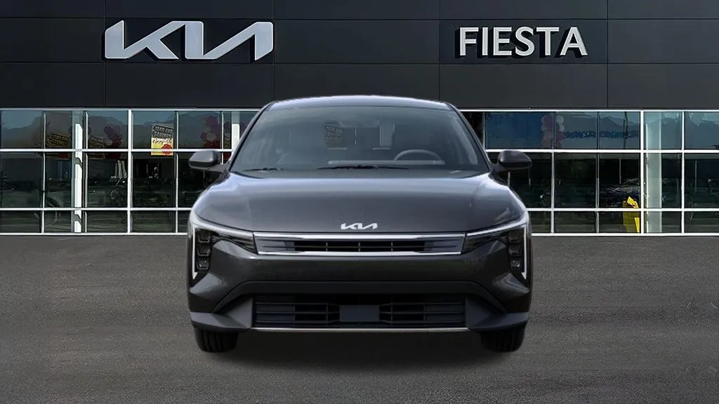 Kia K4 photo 2