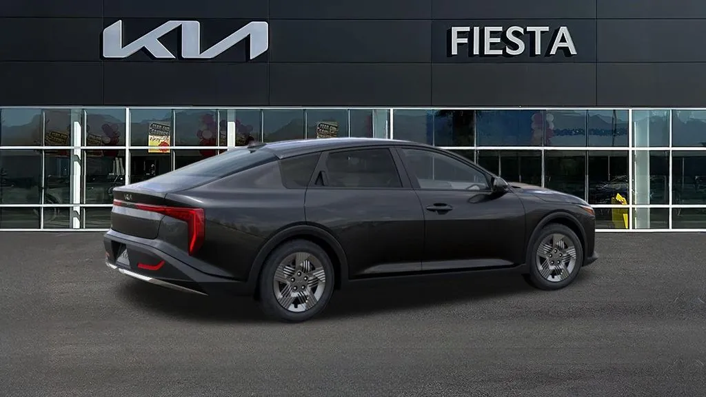 Kia K4 photo 6