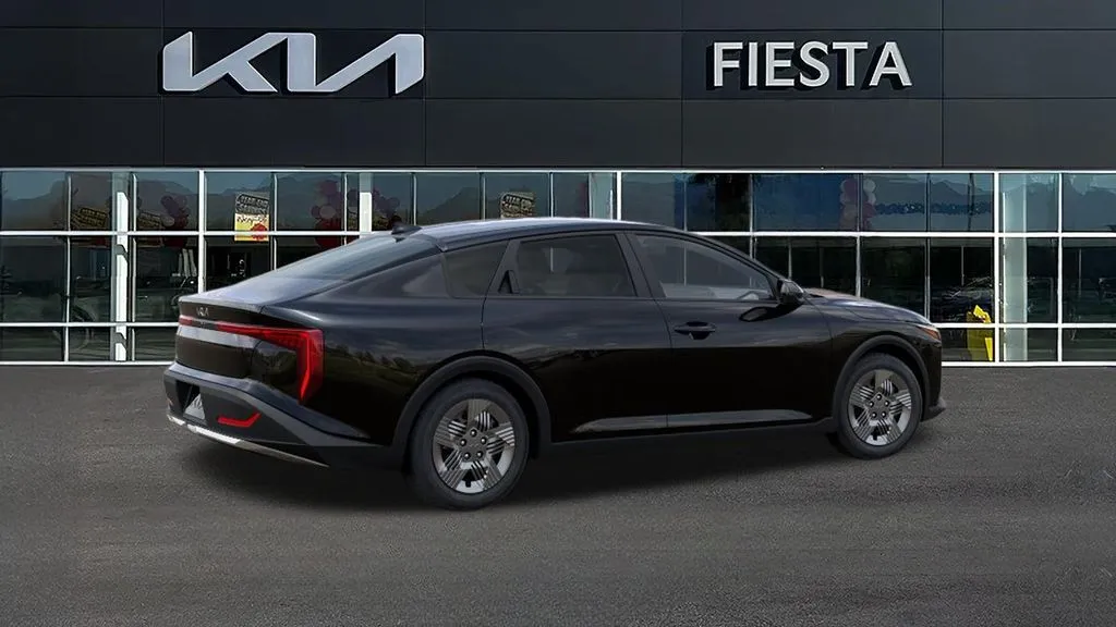 Kia K4 photo 6