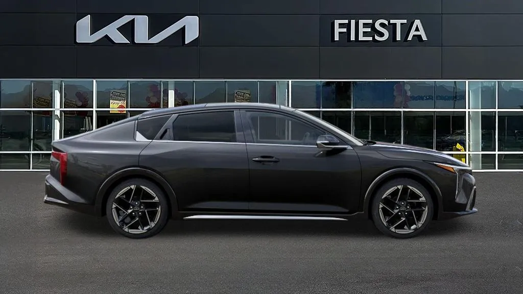 Kia K4 photo 8