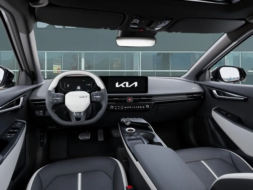 Kia EV6 photo 16