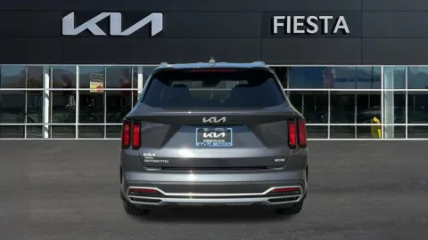 More photos of 2023 Kia Sorento Hybrid EX at Fiesta Kia, CA