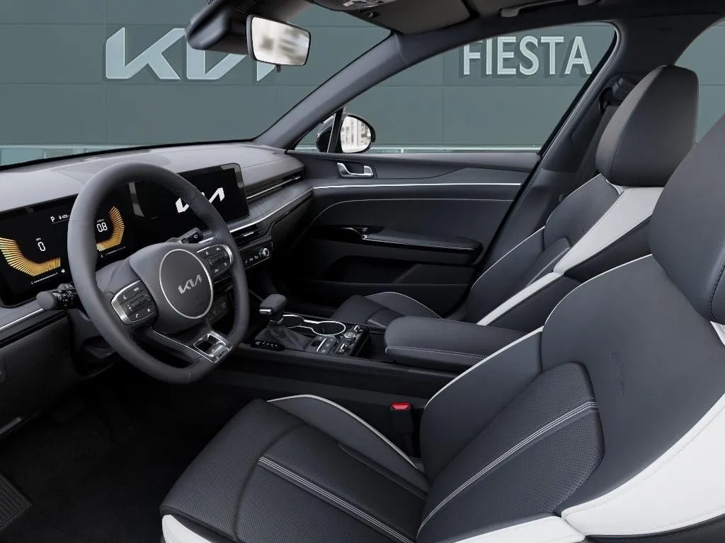 Kia K5 photo 19