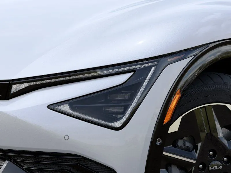 Kia EV6 photo 11