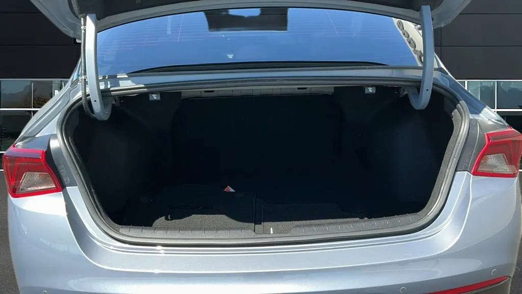 Kia K5 photo 17