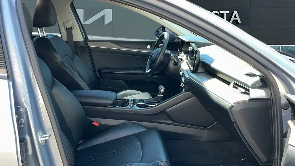 Kia K5 photo 20