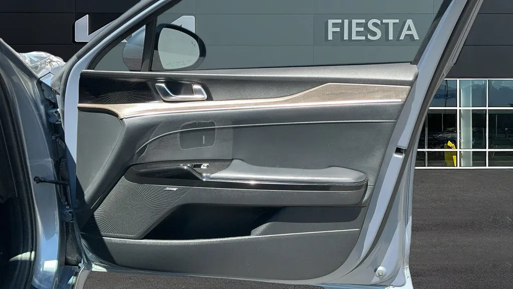 Kia K5 photo 21