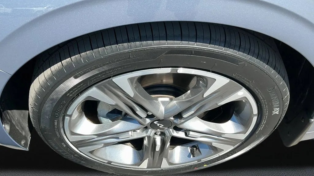 Kia K5 photo 12