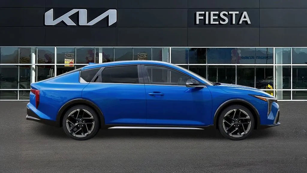 Kia K4 photo 8