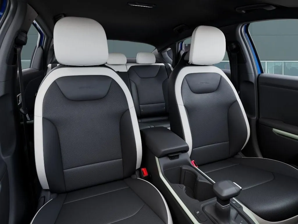 Kia K4 photo 17