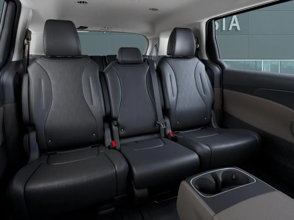Kia Carnival photo 18